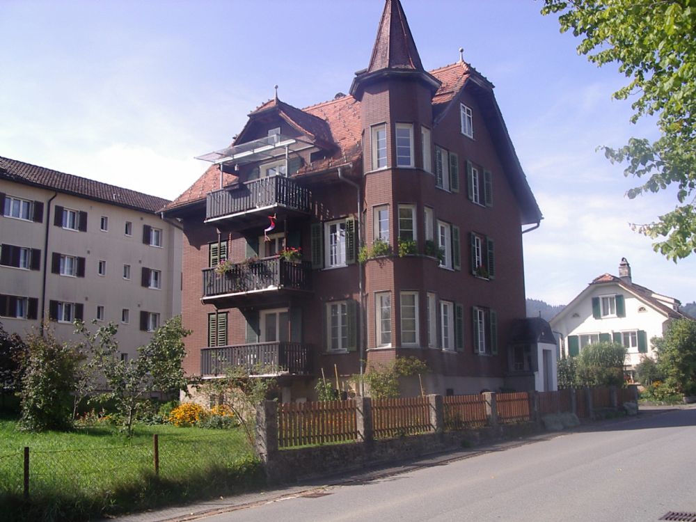 Mehrfamilienhäuser 8